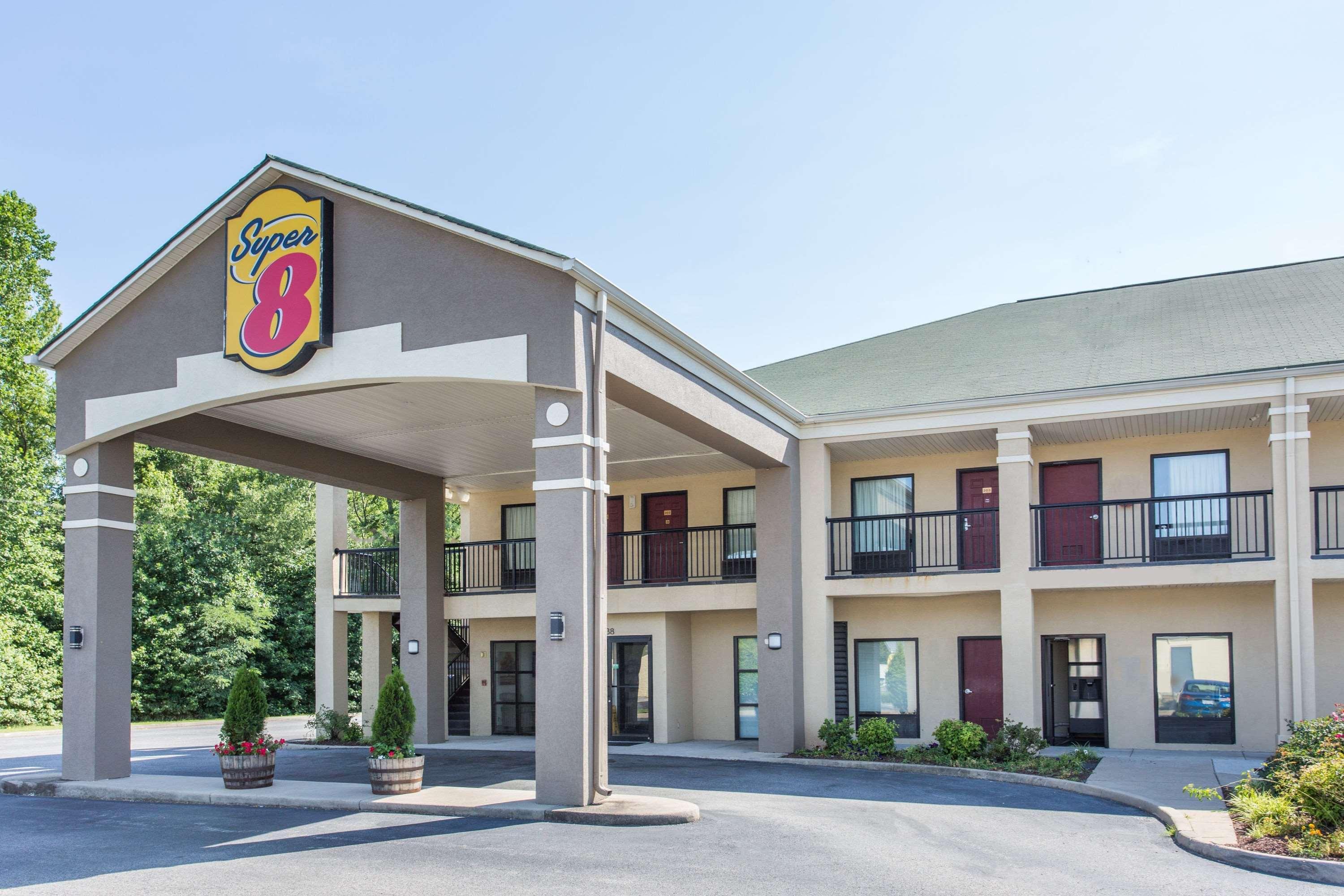 Super 8 By Wyndham Petersburg Motel Dış mekan fotoğraf