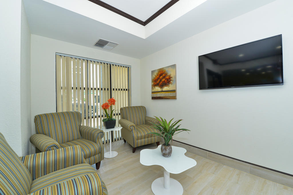 Super 8 By Wyndham Petersburg Motel Dış mekan fotoğraf
